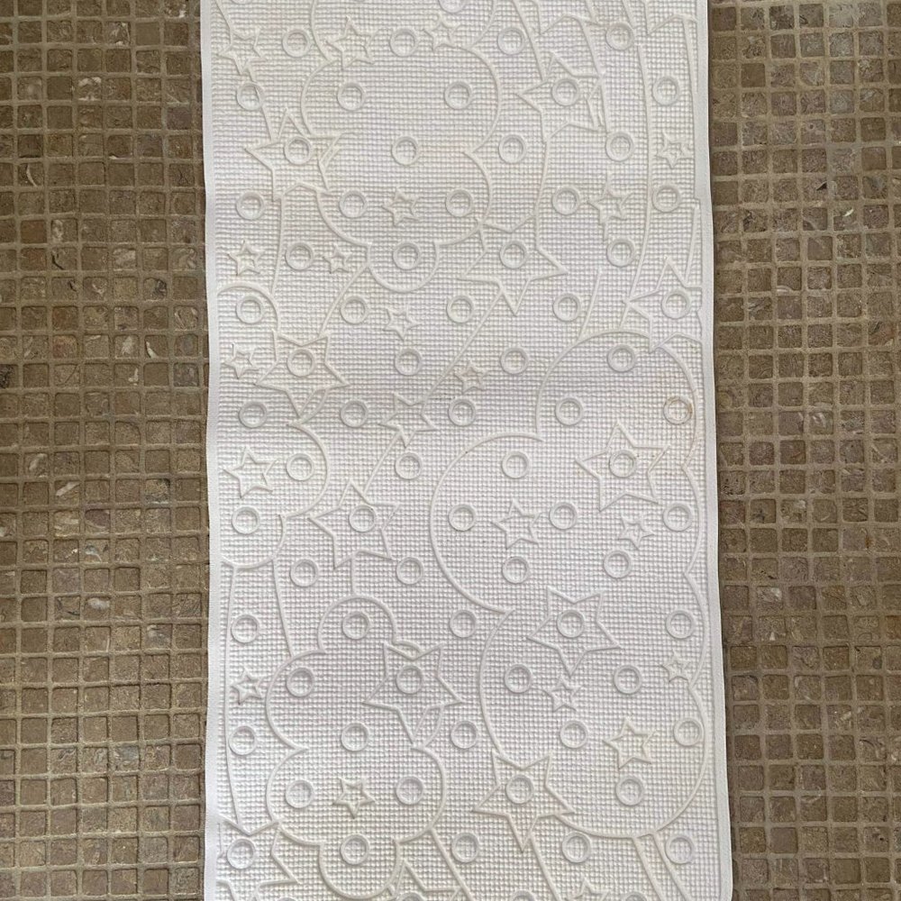 Non-slip bath mat